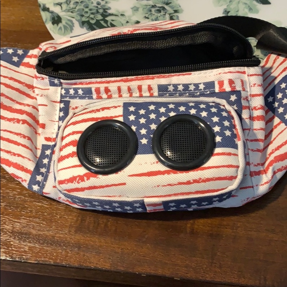 American flag fanny pack with speaker